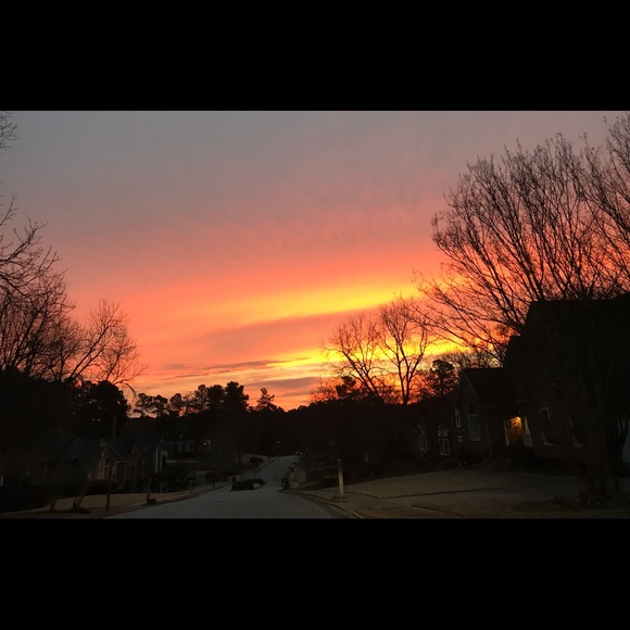 Meet your Posher, Jennifer - Picture 2 of 2